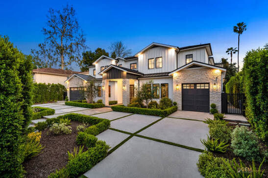 A 4 Bedroom Modern House for Sale